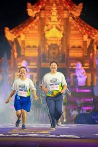 BIB: 227, 527
                            <button type="button" onclick="openModal(22478621)" class="btn btn-primary btn-sm float-right btn-popup" data-toggle="modal" data-target=".modal-high-quality">
                        <i class="fas fa-shopping-cart"></i> Add to Cart
                    </button>
                                            <button type="button" onclick="isThisMe(22478621, true)" class="btn btn-success btn-sm float-right btn-popup btn-isme hidden" data-toggle="tooltip" data-placement="bottom" title="นี่คือรูปของคุณใช่ไหม คลิกที่นี่เพื่อเอาเข้าอัลบั้ม">
                        <i class="fas fa-plus"></i> Add to album
                    </button>
                    <button type="button" onclick="isThisMe(22478621, false)" class="btn btn-warning btn-sm float-right btn-popup btn-isnotme hidden">
                        <i class="fas fa-ban"></i> Remove from album
                    </button>